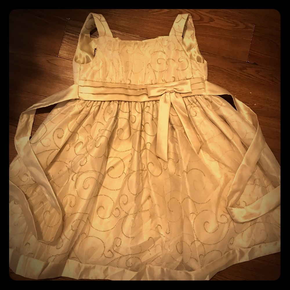 Girls 5t Christmas dress
